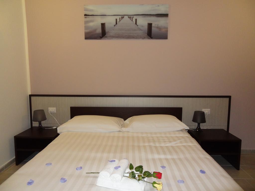 San Paolo di Iesi Affittacamere Rooms Di Matteo מראה חיצוני תמונה