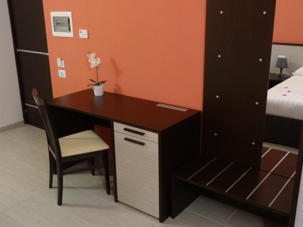 San Paolo di Iesi Affittacamere Rooms Di Matteo מראה חיצוני תמונה