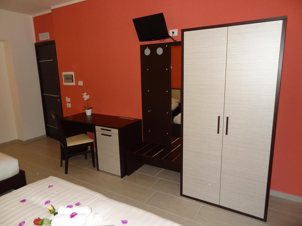 San Paolo di Iesi Affittacamere Rooms Di Matteo מראה חיצוני תמונה